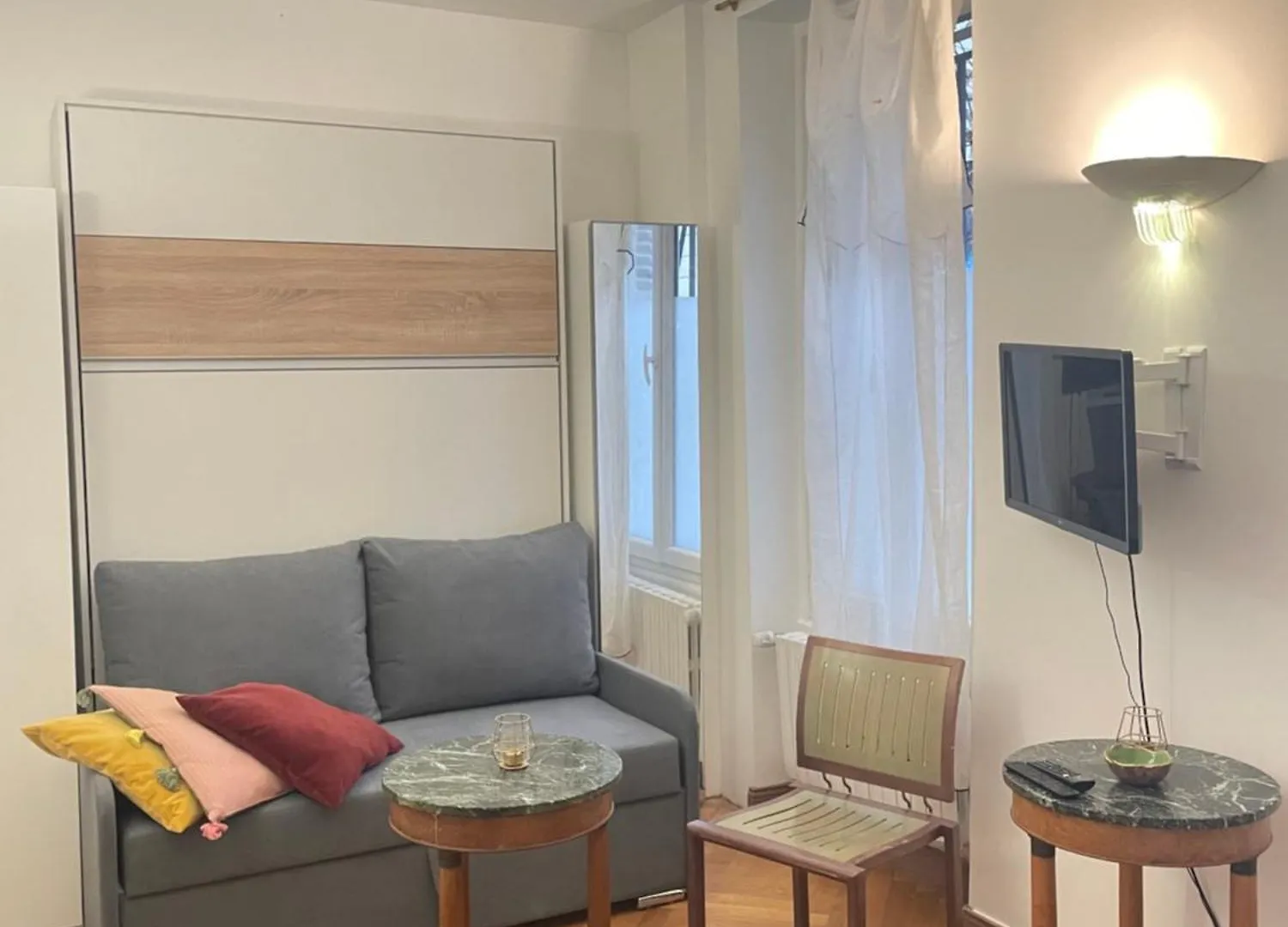 Studio De Charme De Verneuil Paris 0*,